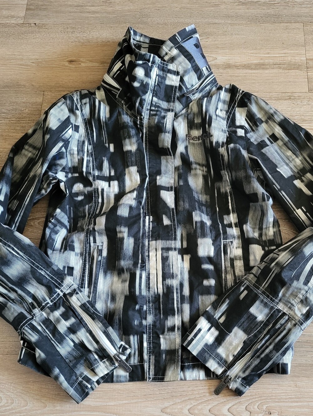 Bench. Abstract Graphic Windbreaker / Light Jacket - Picture 2 of 3
